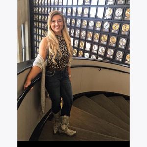 Meet your Posher, Ashley